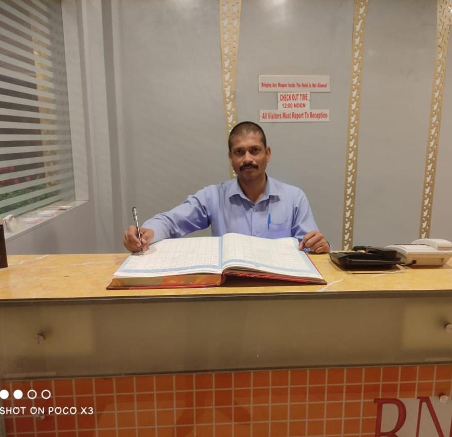 Gokul Raj By Wb Economy , Madhubani Hotel Exterior foto